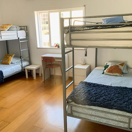 Wakeup Triplex House Hostel ฟารู ภายนอก รูปภาพ