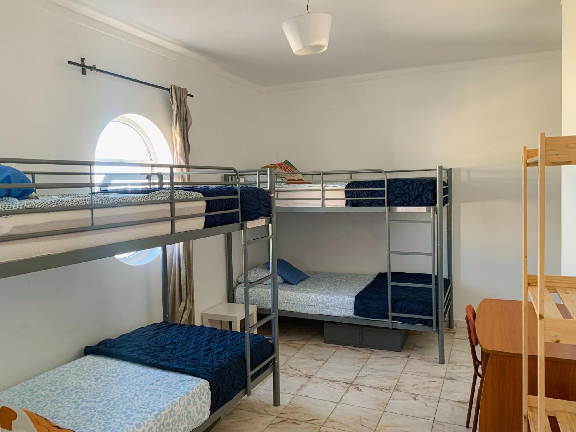 Wakeup Triplex House Hostel ฟารู ภายนอก รูปภาพ